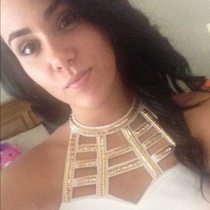 Meet your Posher, Claudia