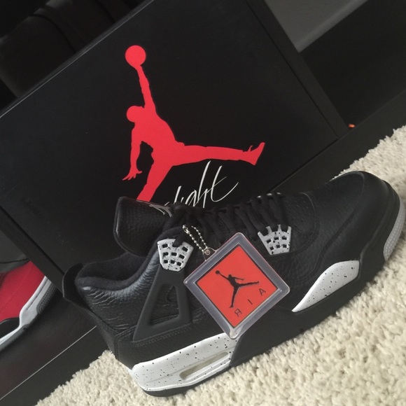 Brand new with box. Never worn. Size 10. - Picture 1 of 1