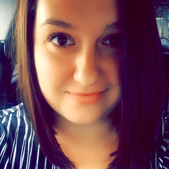 Meet your Posher, Haley - Picture 1 of 1