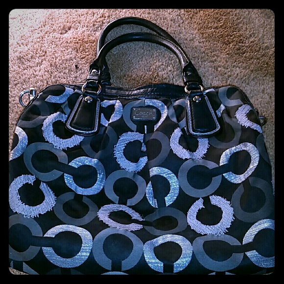 Large Black and gray coach O bag