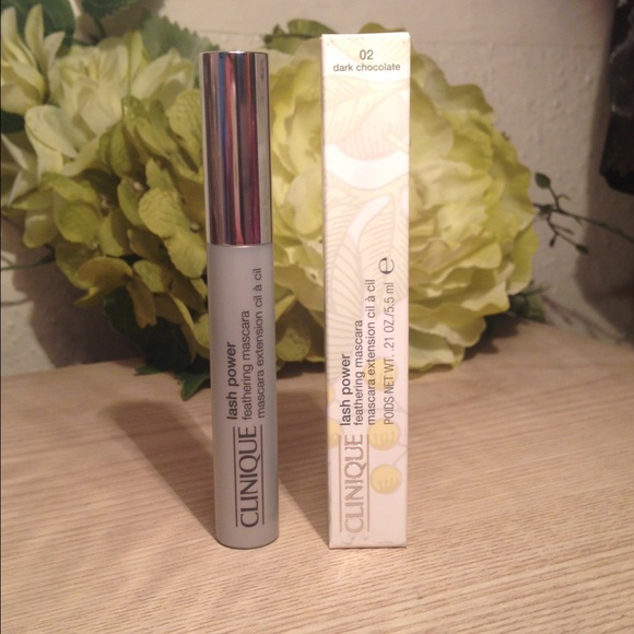 ❤️ CLINIQUE Lash Power Feathering Mascara❤️