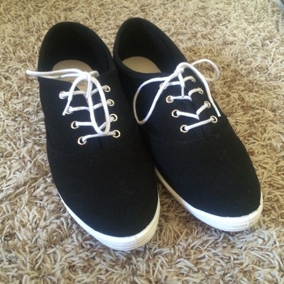 American Apparel Black Tennis Shoes!