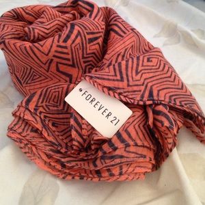Brand new Forever 21 scarf
