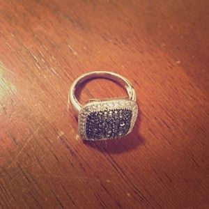 Beautiful black stone size 6 ring