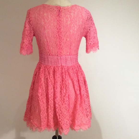 Darling Amelia Lace Dress from ASOS - Picture 4 of 4