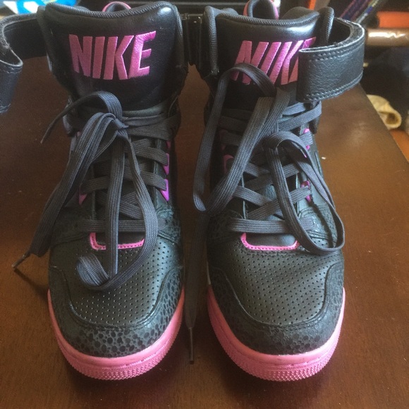 Nike air revolution