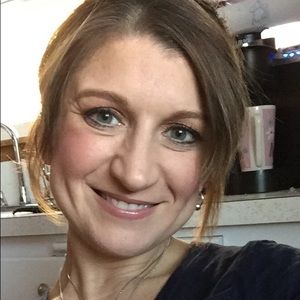 Meet your Posher, Becky