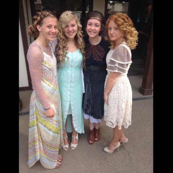 *MEET YOUR POSHER* - Picture 2 of 3