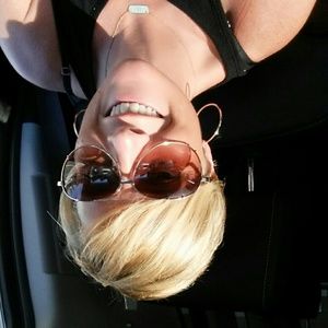 Meet your Posher, Paige