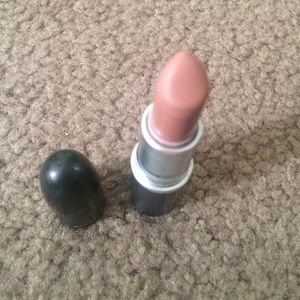 Mac Nude Lipstick