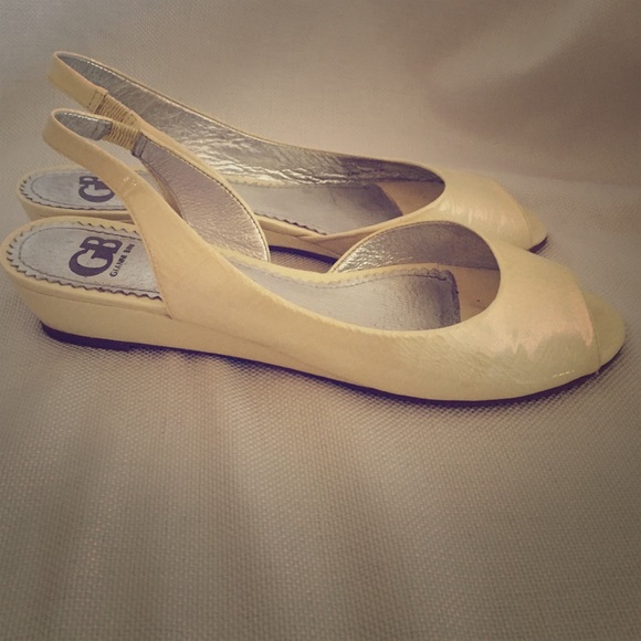 Gianni-Bini sling back, peep toe shoes