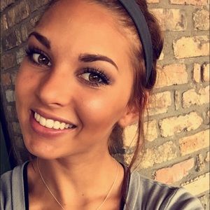 Meet your Posher, Taryn