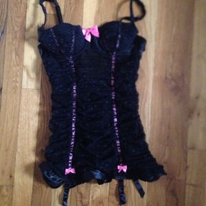 Victoria's Secret lingerie 34B