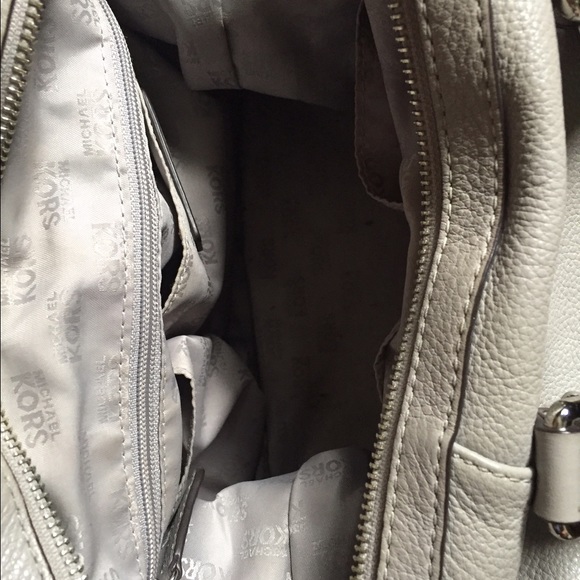 Michael Kors Bedford Bag - Picture 4 of 4