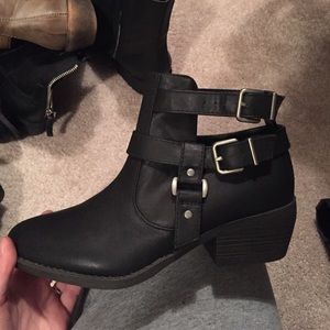 Cutout black booties