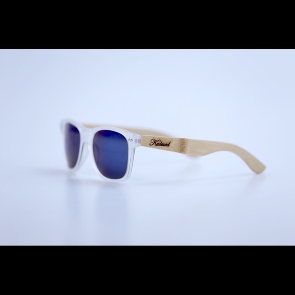 Kadmadsunglasses madeof bamboo and polycarbonate