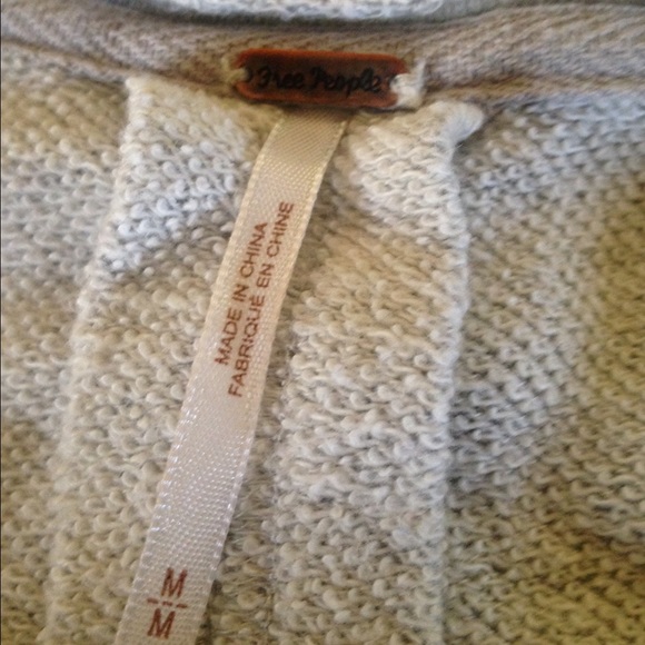 Free people super comfy sweater! - Picture 2 of 2