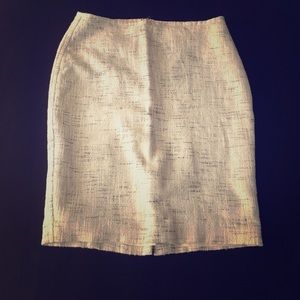 Off white pencil skirt with navy detail