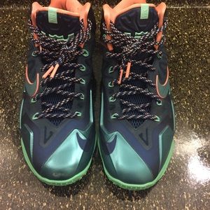 lebron 11s "miami vs akron"!!