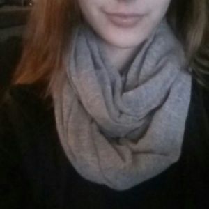 American Eagle scarf