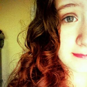 Meet your Posher, Alexandra