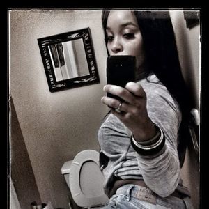 Meet your Posher, Charron