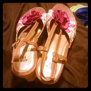 Route 66 flowered wedges