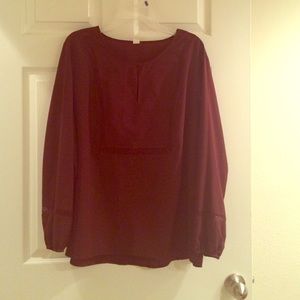 Long sleeve lace detail