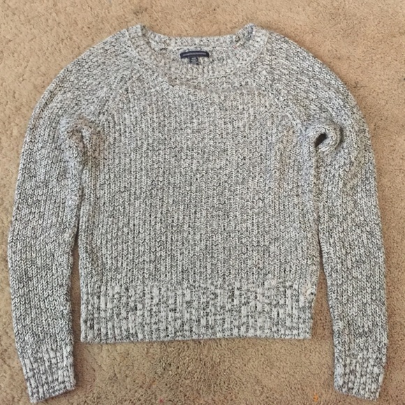 American Eagle Black and White Sweater