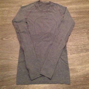 lululemon athletica Tops - lululemon Run: Swiftly Long Sleeve-Size 4-Black lululemon athletica Tops - lululemon Run: Swiftly Long Sleeve-Size 4-Black