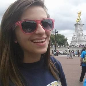 Meet your Posher, Lauren