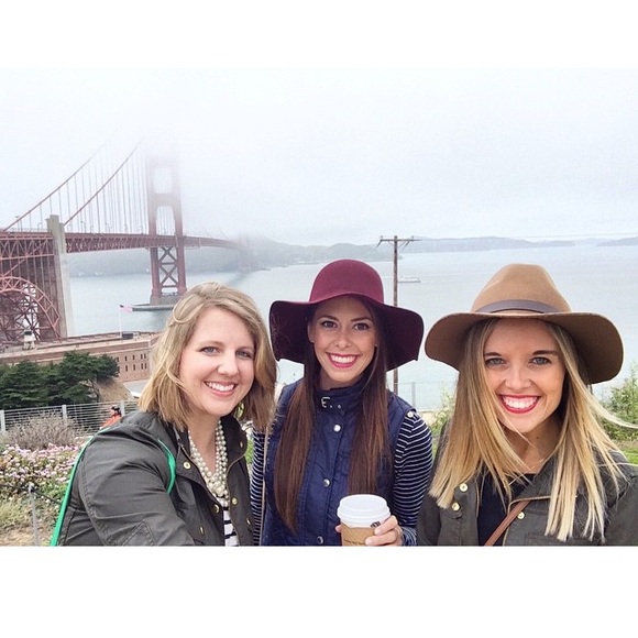 Meet Your Seller! 😘 - Picture 3 of 4