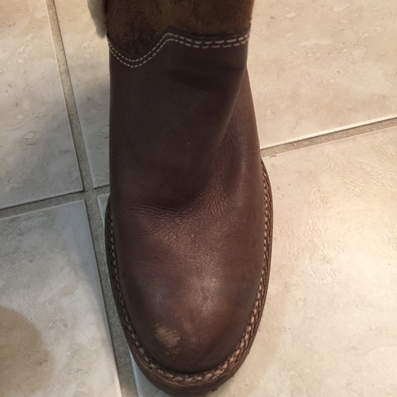 Michael Kors size 7 1/2 boots - Picture 3 of 4