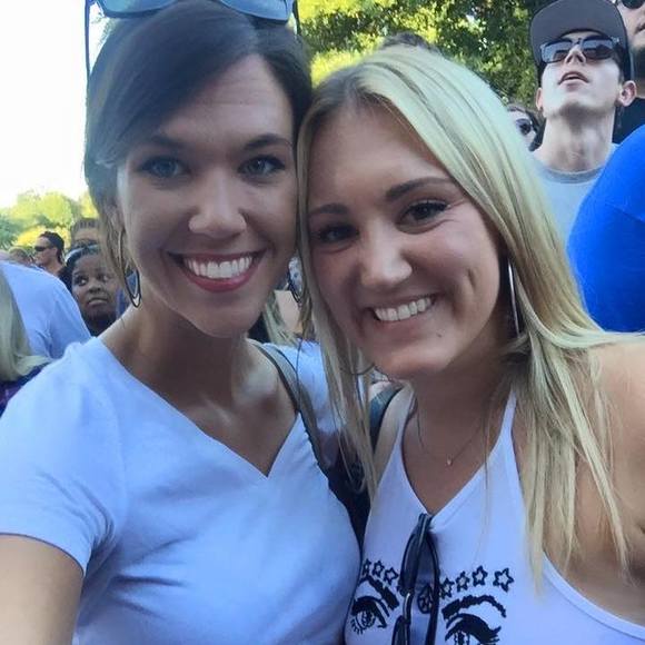 Meet your Posher, Bri - Picture 1 of 1