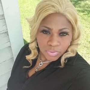 Meet your Posher, Yolanda