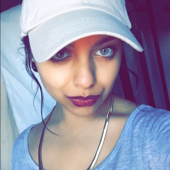 Meet your Posher, Aliyah