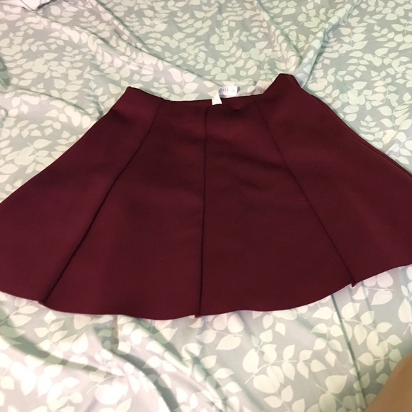 TODAY ONLY $7 ‼️ Dark red skirt