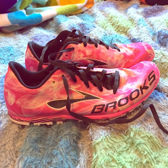 brooks brothers running shoes