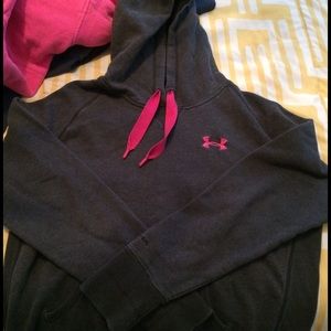 Under Armour sweatshirt