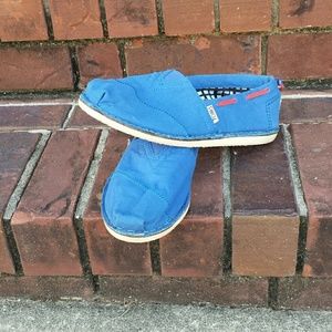 Toms shoes