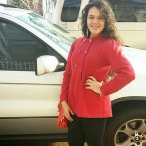 Meet your Posher, Naiomy