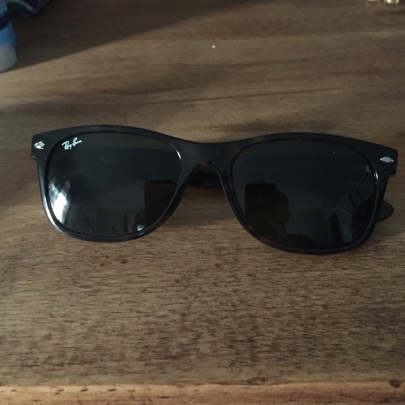 Ray Ban wayfarer sunglasses main image 4