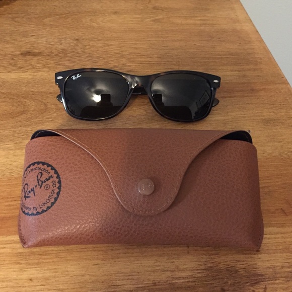 Ray Ban wayfarer sunglasses