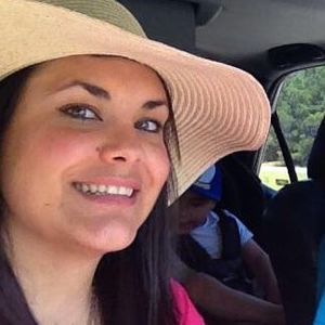 Meet your Posher, Elvia