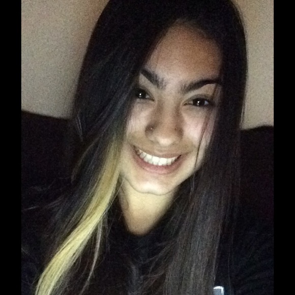 Meet your Posher, Desiree - Picture 1 of 1