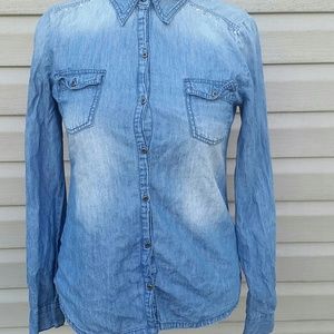 Long sleeve button up denim shirt