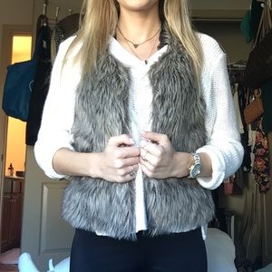 Ash brown fur vest❤️