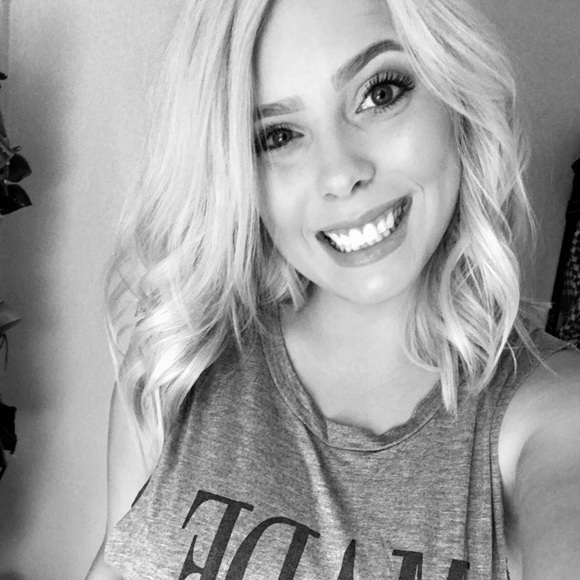 Meet your Posher, Alex - Picture 4 of 4