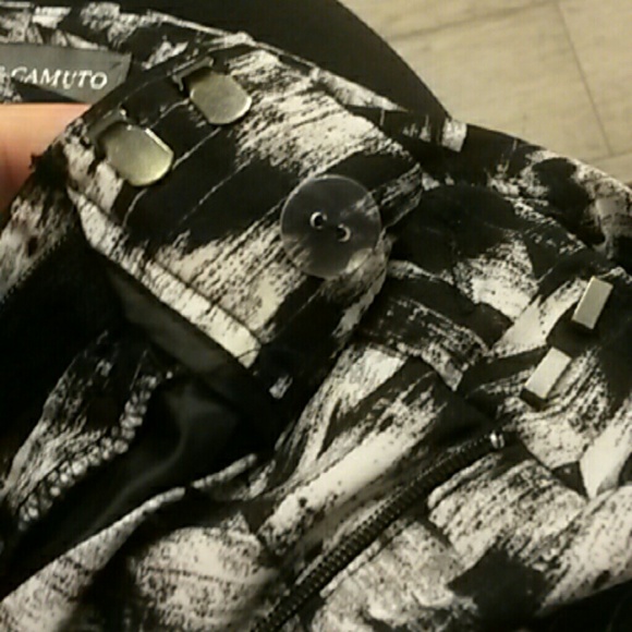 Black and white patterned pants - Picture 3 of 3