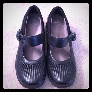 Black dansko shoes